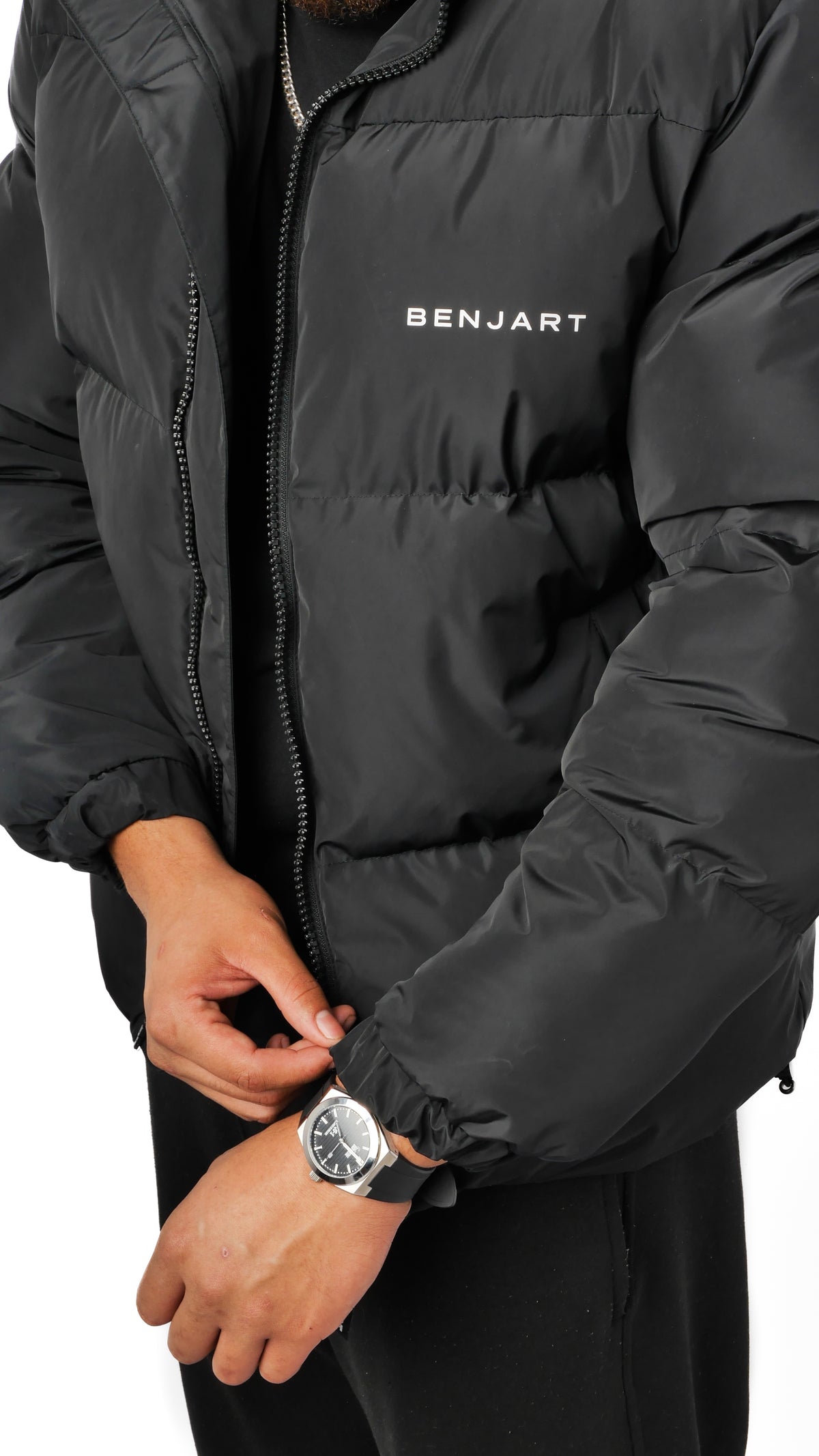 ELEVATE YOUR OUTFIT WITH SAINT DONCIERE