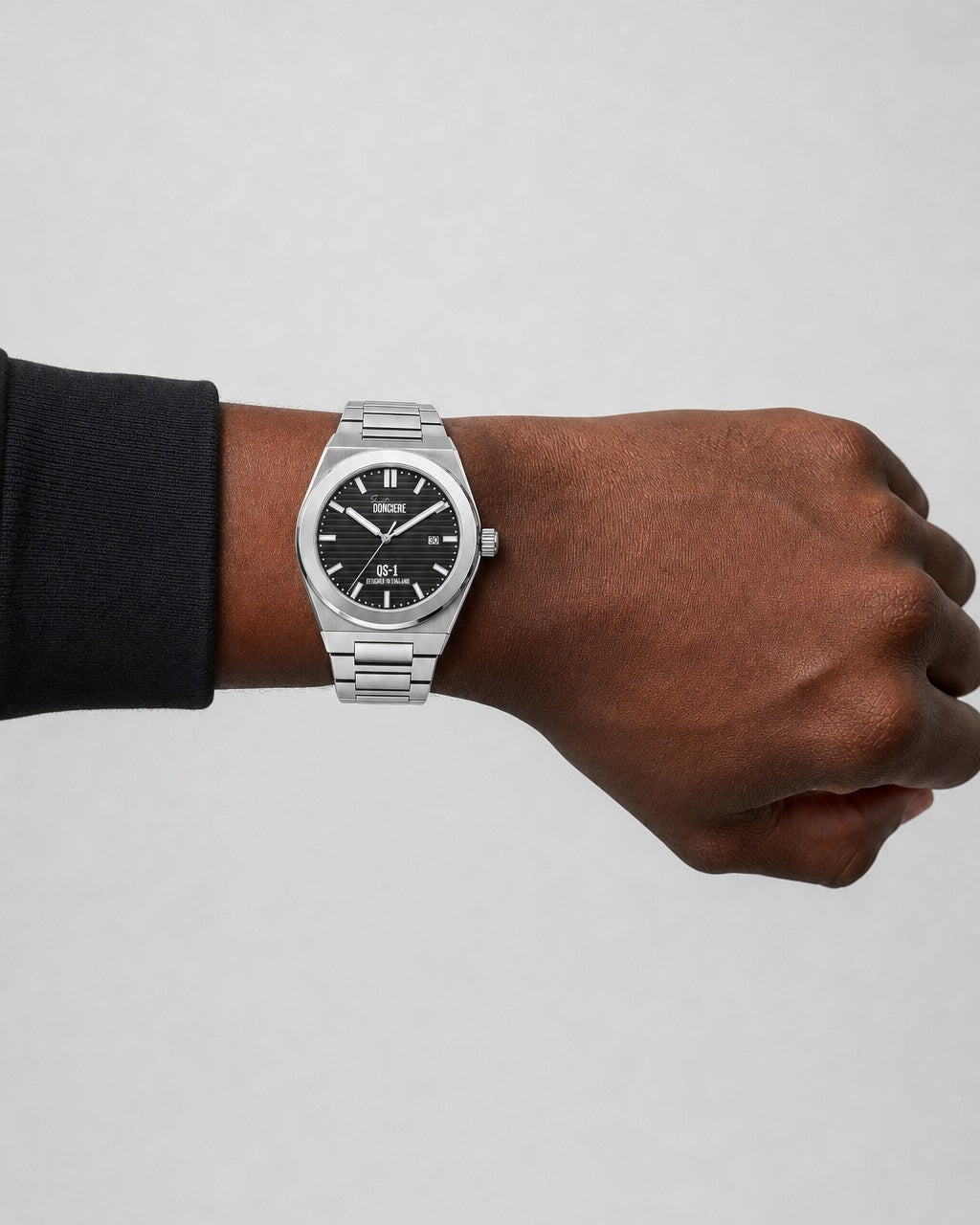 QS-1 Classic Frost Black on wrist
