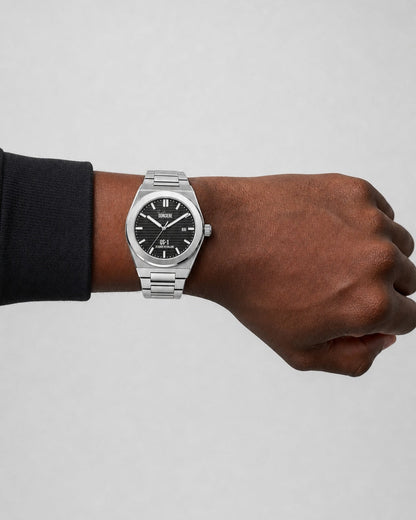 QS-1 Classic Frost Black on wrist