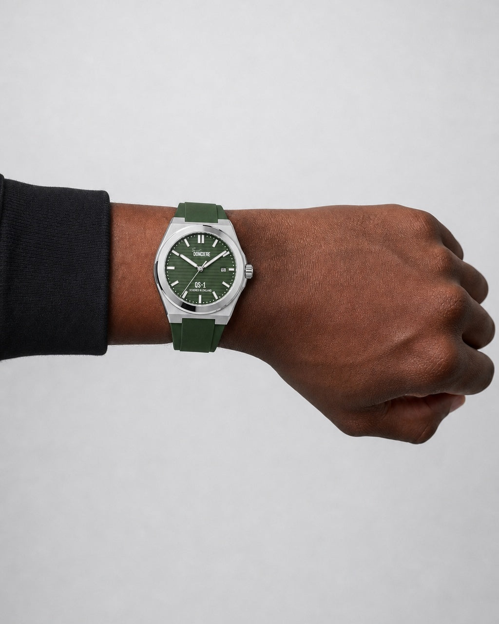 QS1 Hyper-Flex Moss Green on wrist
